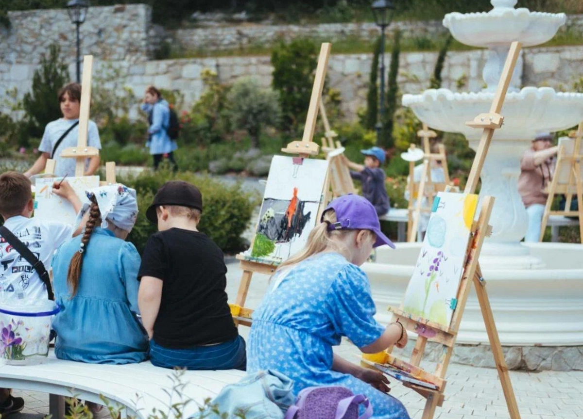 В Алупке с 1 по 5 мая пройдёт фестиваль «Явление» с более чем 80 событиями. Фото © Предоставлено Life.ru