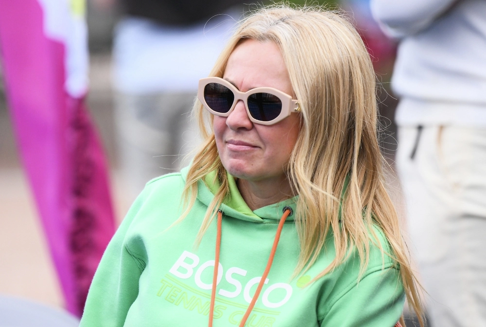 Яна Рудковская всегда демонстрирует размах. Фото © РИА Новости / Алексей Майшев