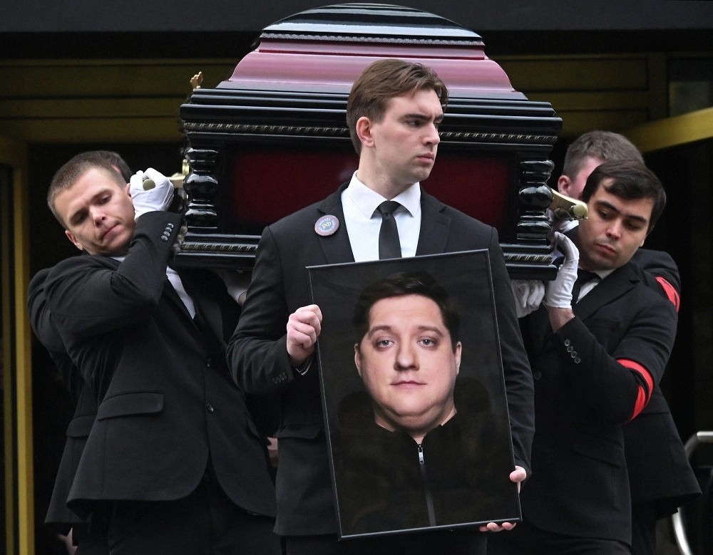 Последняя роль Романа Попова в сериале «Большой человек» вышла после его смерти. Фото © РИА Новости / Кирилл Каллиников