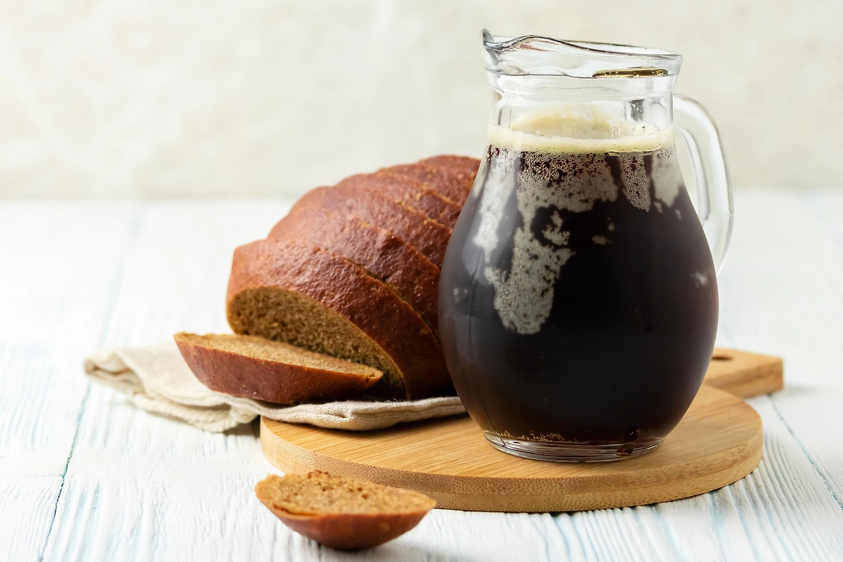 Мочёные яблоки и хлеб на закваске: традиционные русские суперфуды. Фото © Shutterstock / FOTODOM / Irina Rostokina