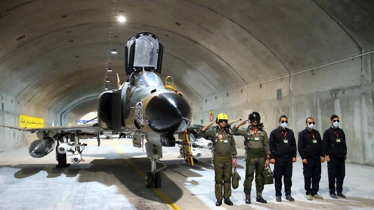 На подземных авиабазах Ирана спрятаны сотни «Фантомов», МиГов и крупных БПЛА. Фото © VK / Юрий Лямин