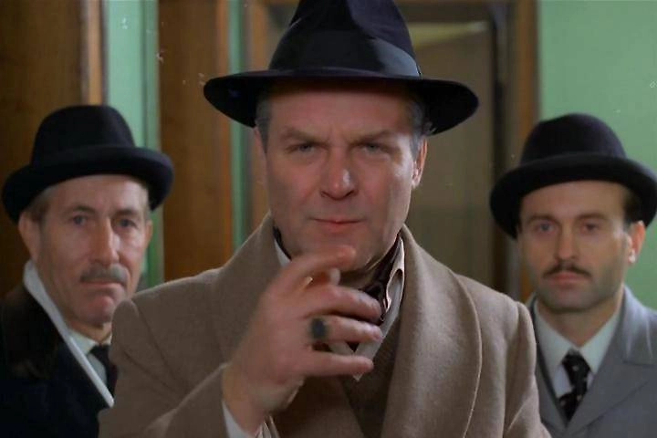 «Ва-банк» стал любимой криминальной комедией в СССР. Фото © Кадр из фильма «Ва-банк», режиссёр Юлиуш Махульский / Kinopoisk