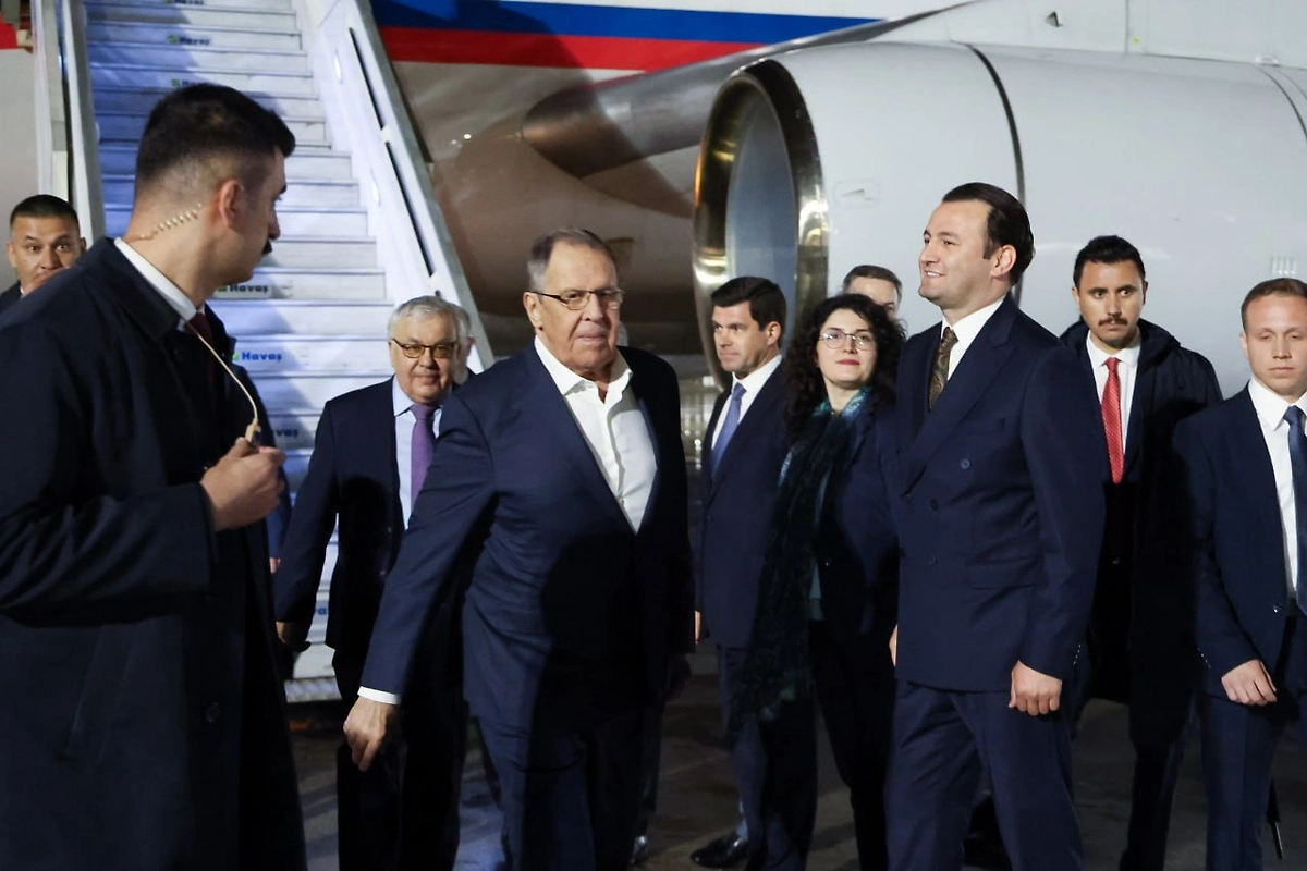 Лавров прибыл в Турцию. Фото © Telegram / МИД России 