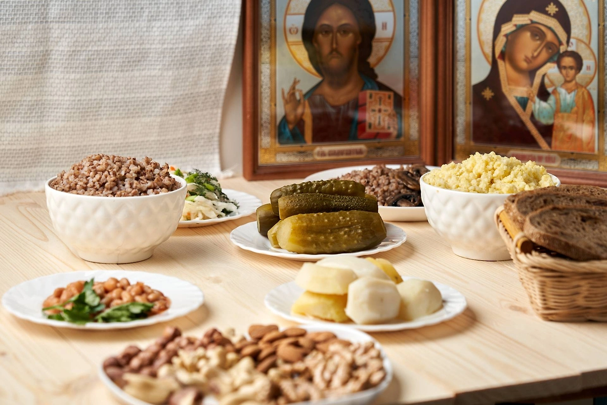 Питание в Страстную седмицу 2026: правила и рекомендации. Фото © Shutterstock / FOTODOM / AntonSAN