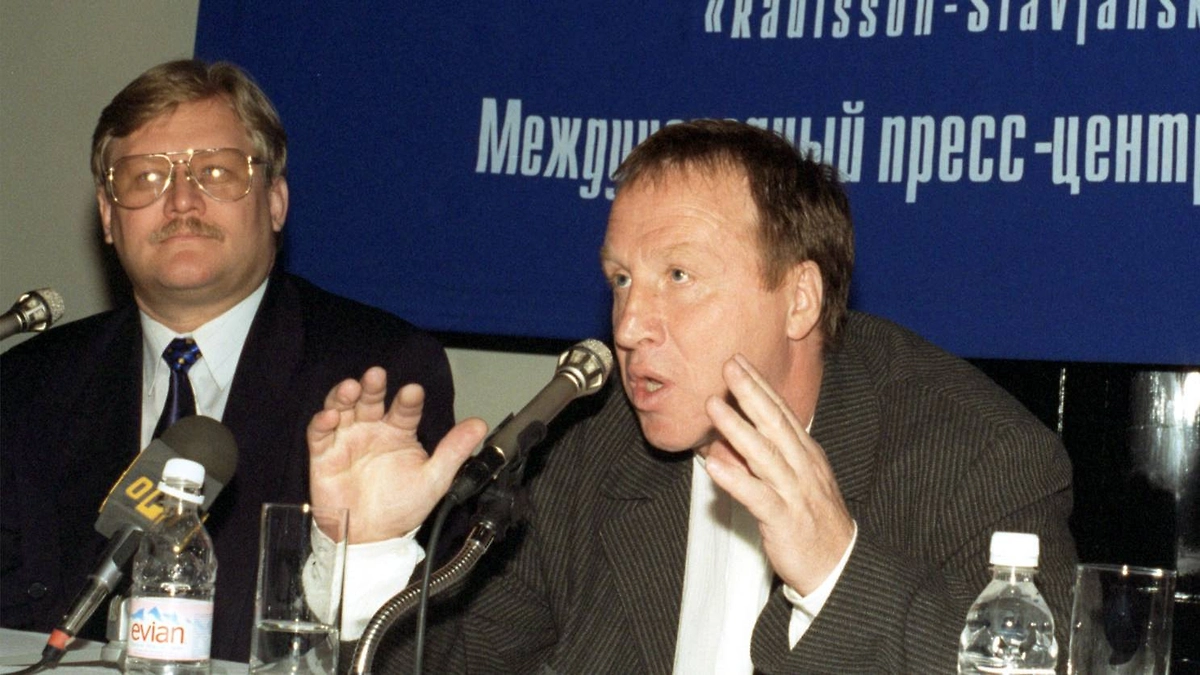 Кинорежиссёр Юрий Кара и актёр Владимир Стеклов. Фото © ТАСС / Ольга Швейцер