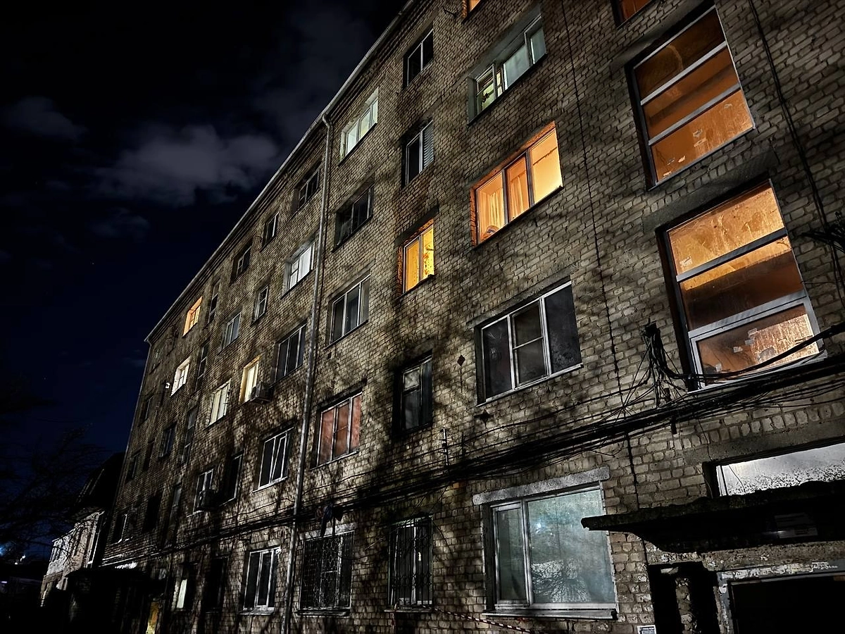 В Саратове возбудили дело после обрушения подъезда пятиэтажного дома. Фото © Telegram / Прокуратура Саратовской области