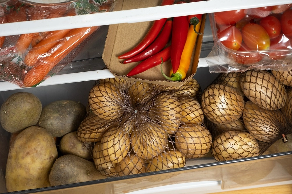 6 продуктов, которые превращаются в яд в холодильнике. Фото © Shutterstock / FOTODOM / Garna Zarina