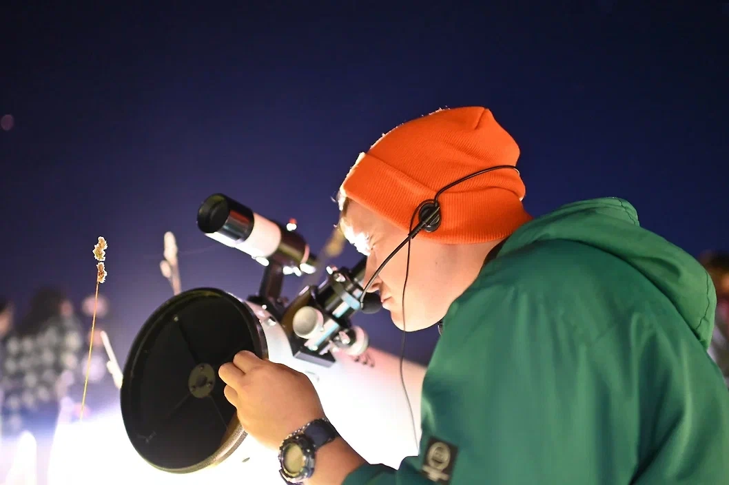 О космической подготовке и секретах Вселенной рассказали на лекциях Общества «Знание». Фото © Пресс-служба Общества «Знание»