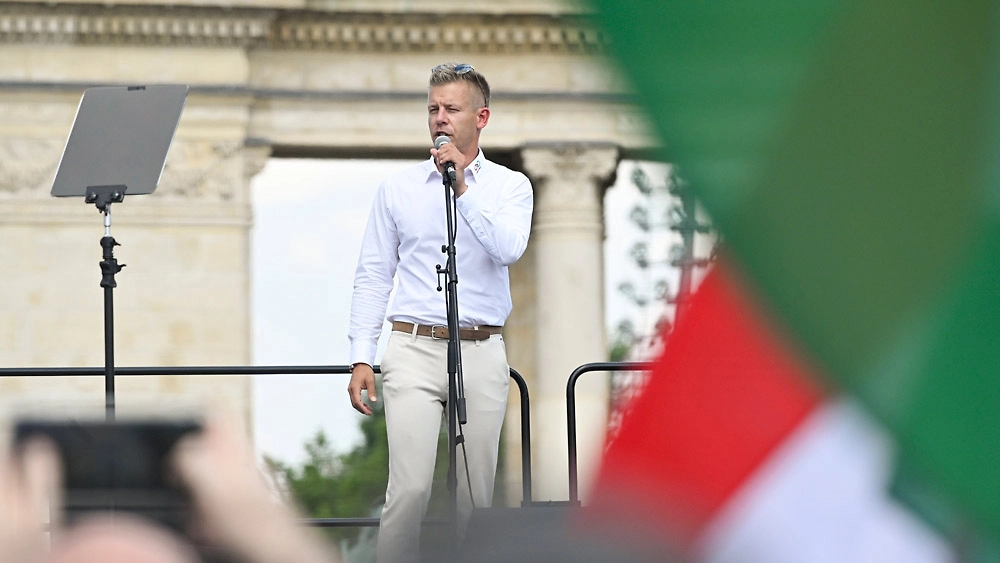 Петер Мадьяр готов говорить с президентом России. Фото © ТАСС / ЕРА / Szilard Koszticsak