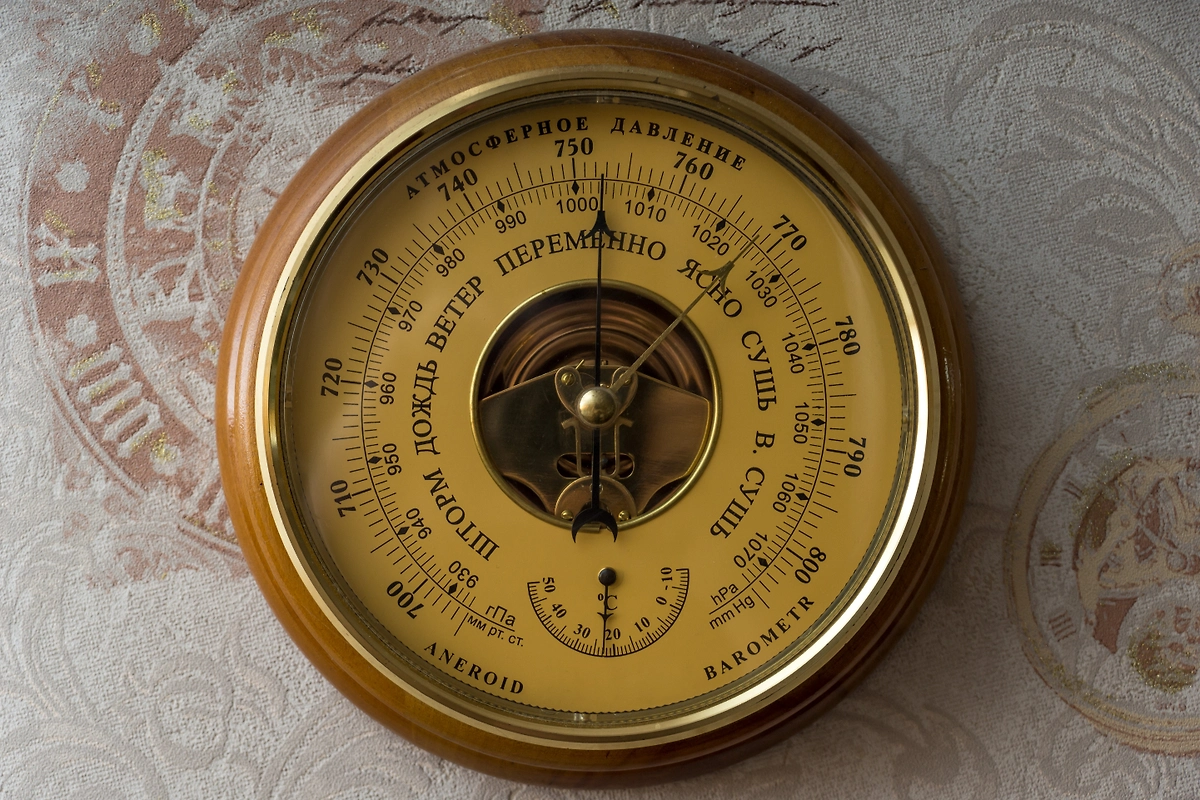 Барическая пропасть весной: симптомы и как помочь себе при перепадах давления. Фото © Shutterstock / FOTODOM / Alexander Matevosyan