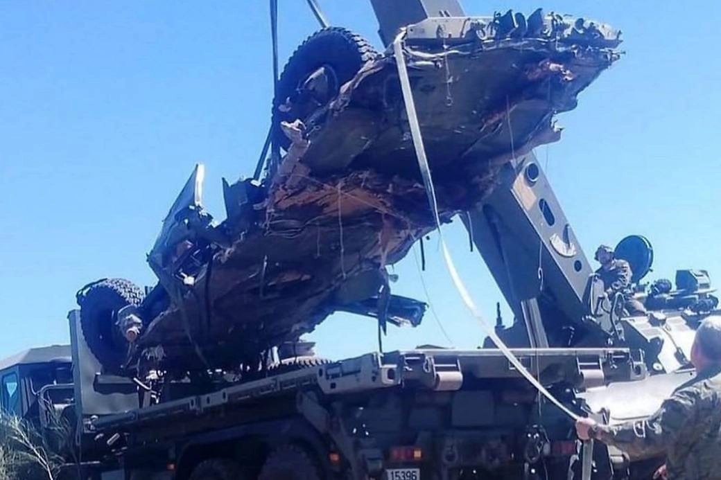 Повреждённый автомобиль  VAMTAC. Фото © X / Tribuna Digital7