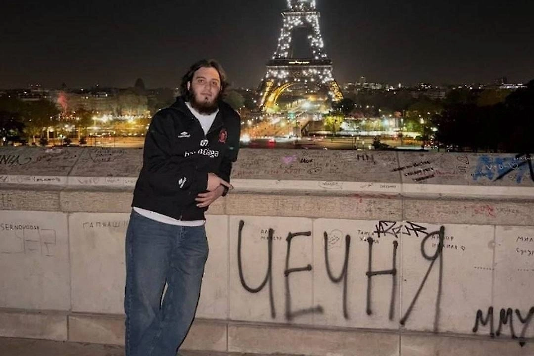 Вид на Эйфелеву башню. Фото © Telegram/ Mash