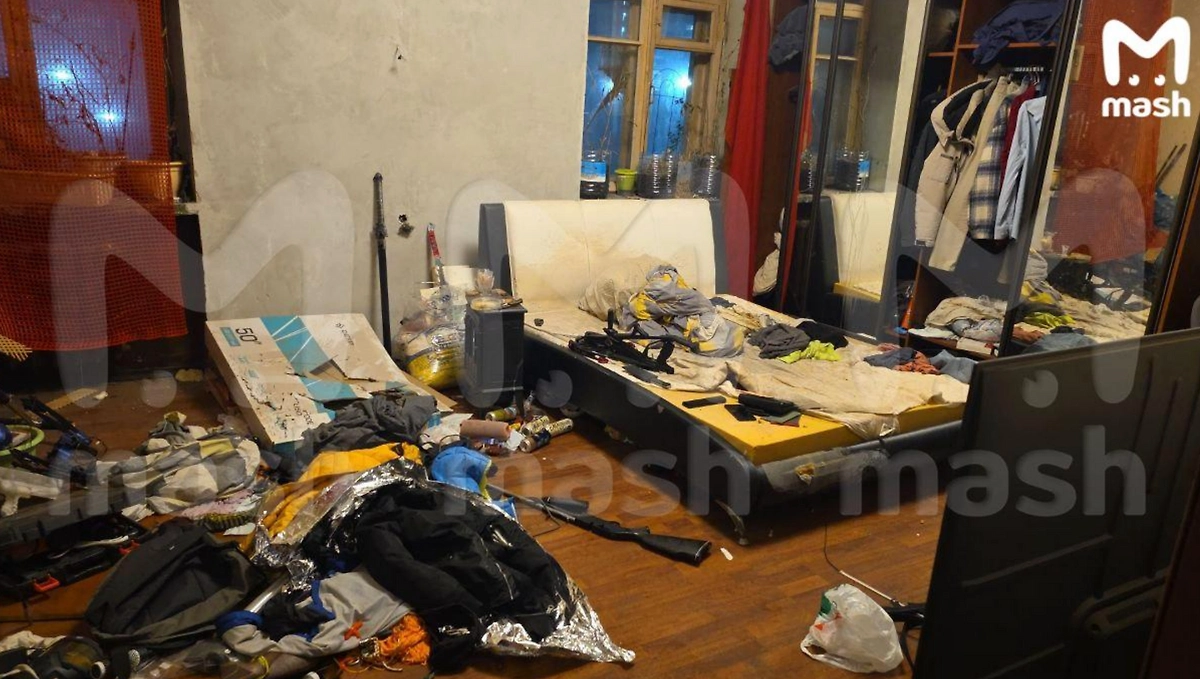 Убивший менеджера в Москве ранее нападал на полицейского с ножами у ОВД. Фото © Mash