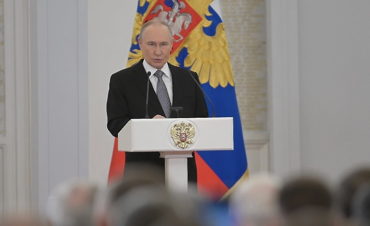 Путин: Служение Отечеству в переломное время &mdash; почётная миссия 