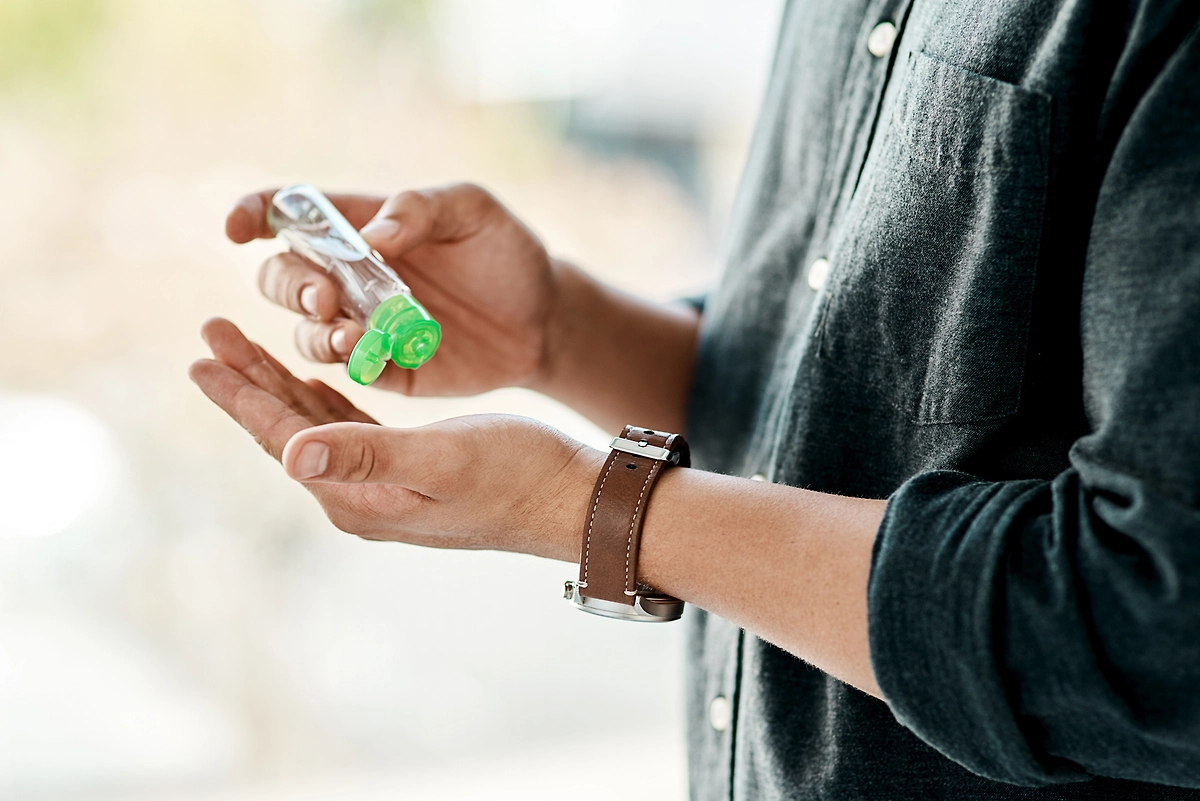 Как правильно мыть овощи и фрукты на шашлыках? Всё про гигиену на природе. Фото © Shutterstock / FOTODOM / PeopleImages