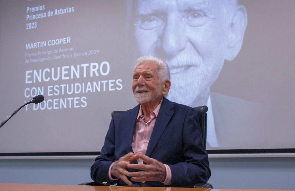 Судьба DynaTAC и Мартина Купера: что стало с создателем первого мобильного телефона? Фото © ТАСС / ЕРА / Juan Gonzalez