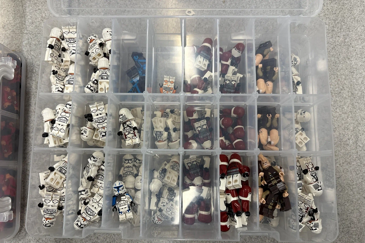 Коллекция украденных фигурок. Фото © Irvine Police Department