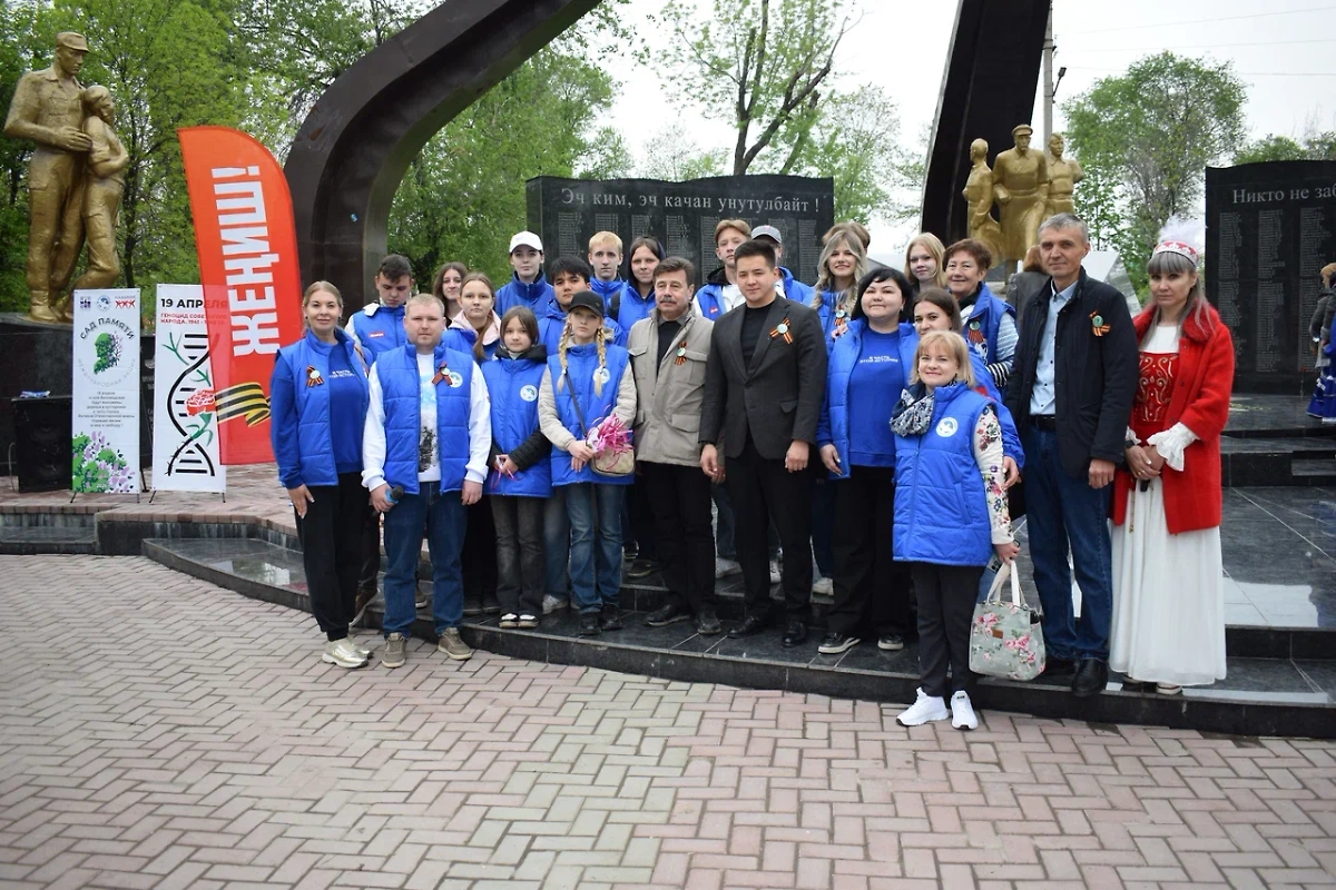 В регионах РФ и за рубежом стартовала ежегодная акция «Георгиевская лента». Фото © Предоставлено Life.ru