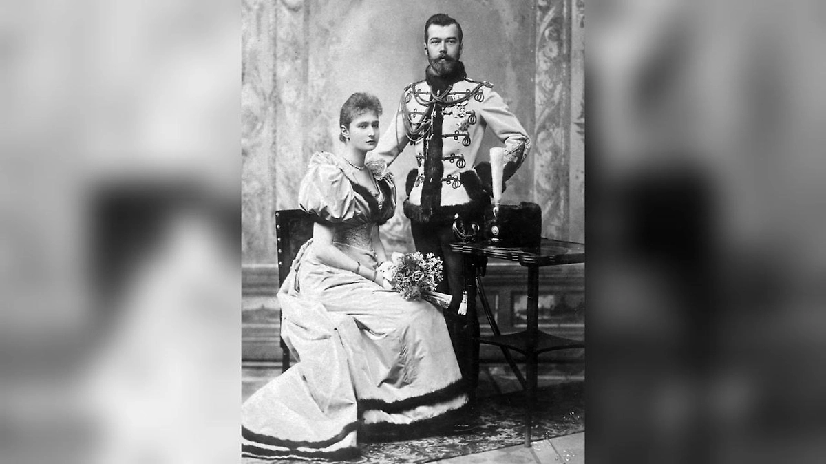 Зачем Александра Фёдоровна покупала неимоверно дорогие наряды? Прихоть или вынужденная мера? Фото © Wikipedia / Eduard Uhlenhuth