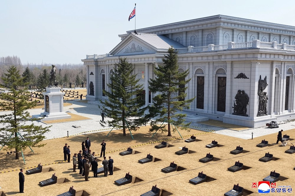 Ким Чен Ын посетил строящийся музей в честь военных КНДР. Фото © ЦТАК