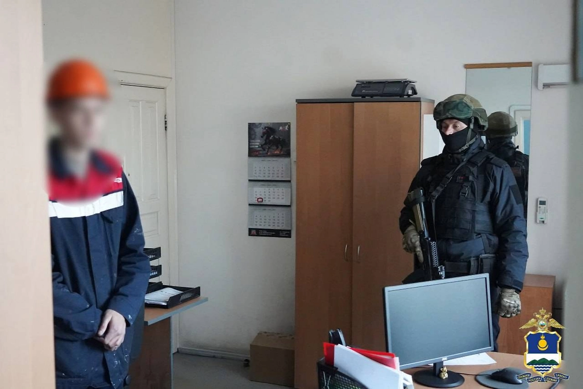 Схему хищения более 30 млн рублей раскрыли на заводе в Бурятии. Фото © Telegram / Полиция Бурятии