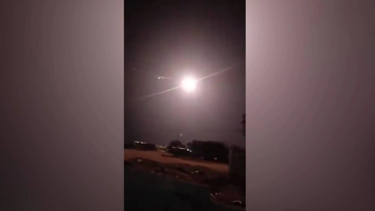 Кадры боя при эвакуации пилота США в Иране. Видео © X / HormuzLetter