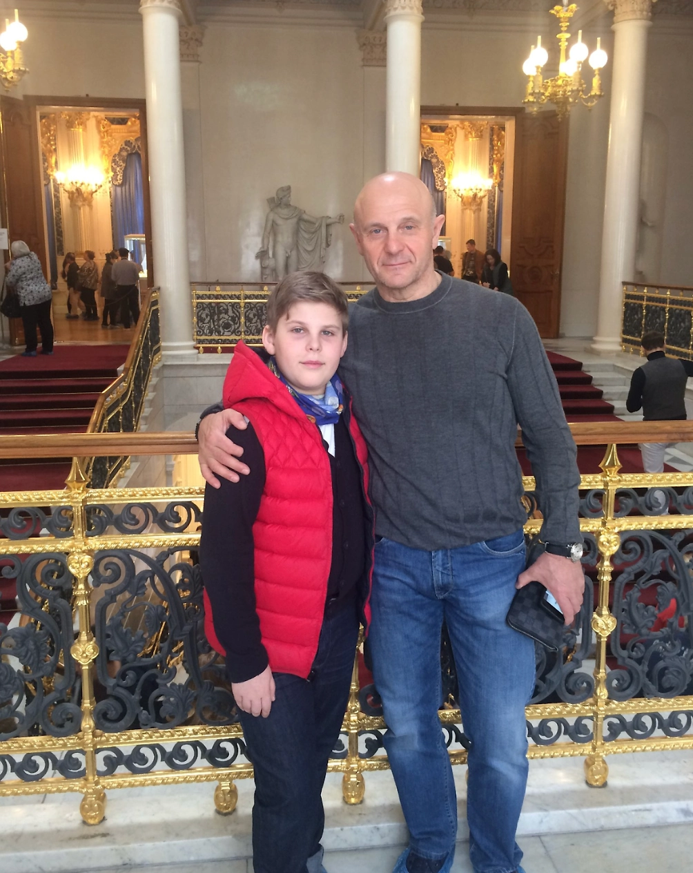 Леонид Смелянский с сыном, будущим рэпером Toxi$. Фото © VK / Irina Fyodorova