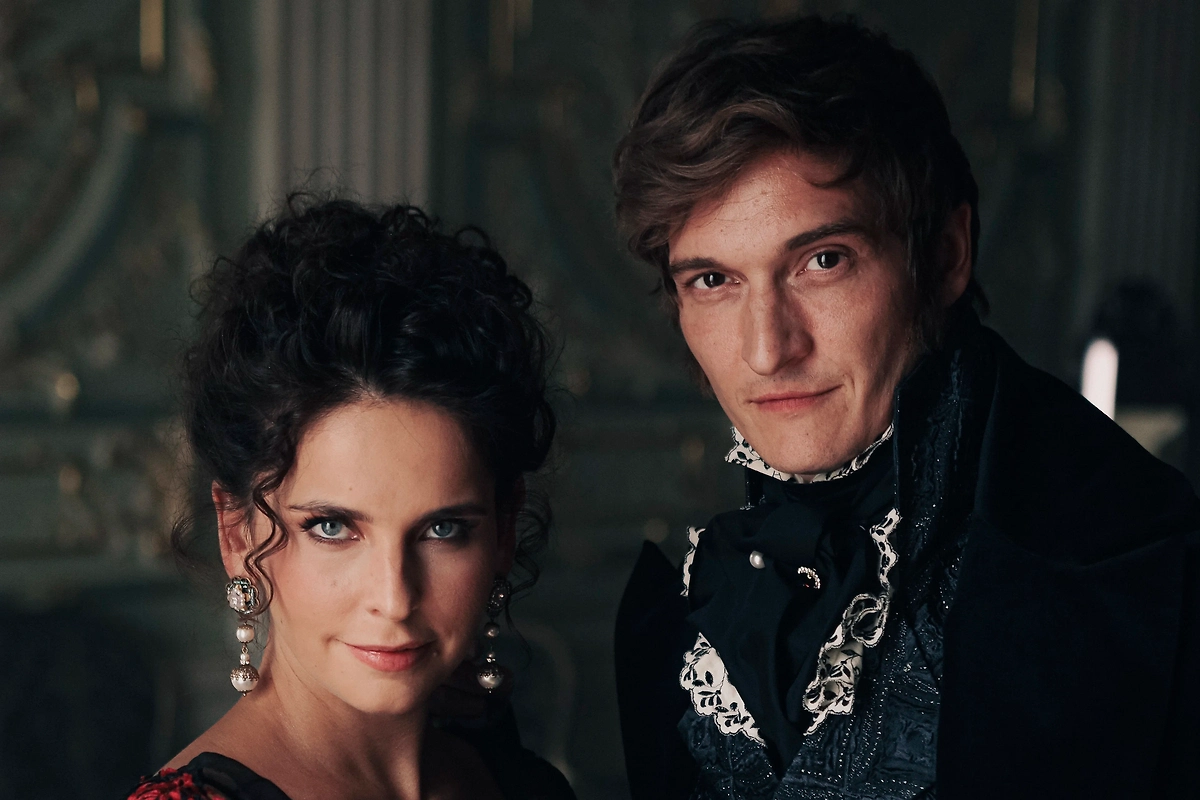 Кого собрал в «Войну и мир» режиссёр Сарик Андреасян? Обложка © Кадр из фильма «Война и мир», режиссёр Сарик Андреасян, сценаристы Алексей Гравицкий, Лев Толстой / Kinopoisk