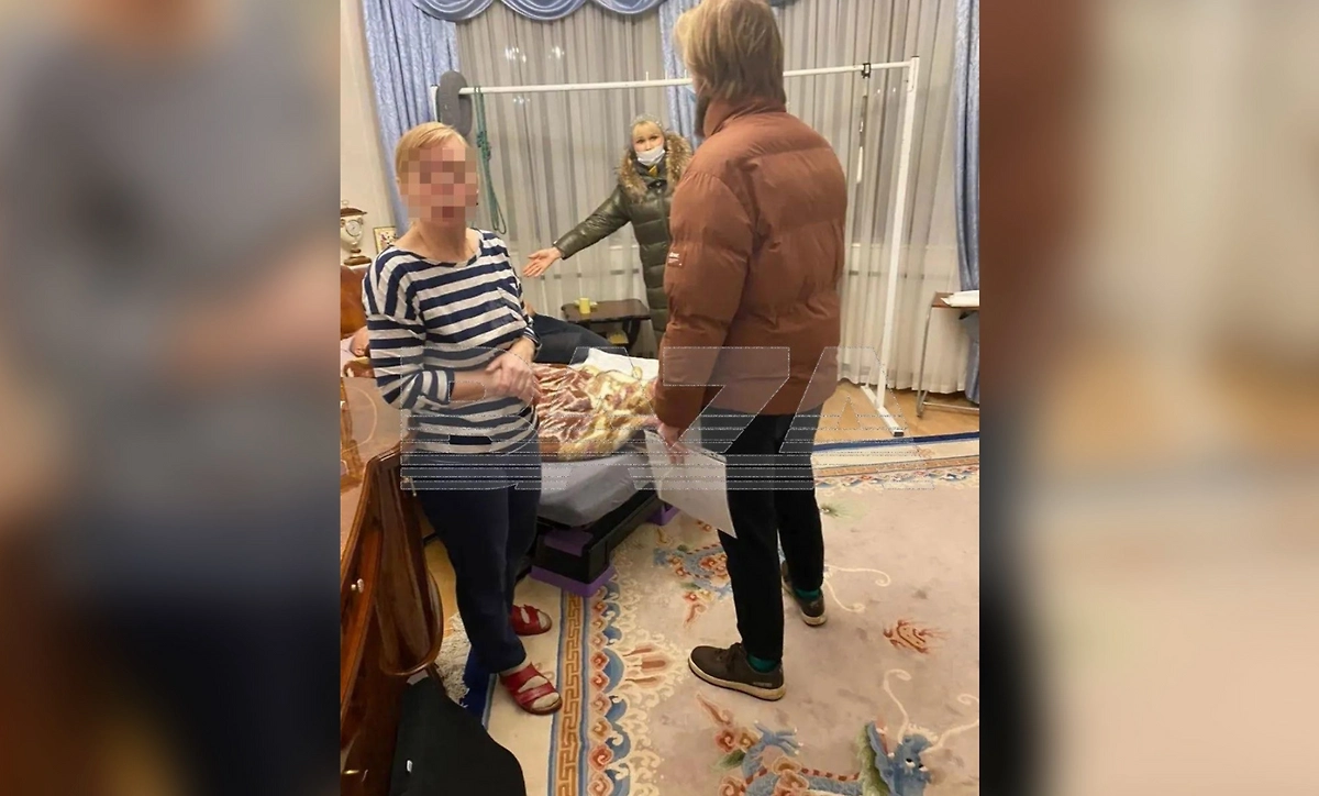 Сиделка обманула семью пенсионера и стала наследницей. Фото © Telegram / Baza