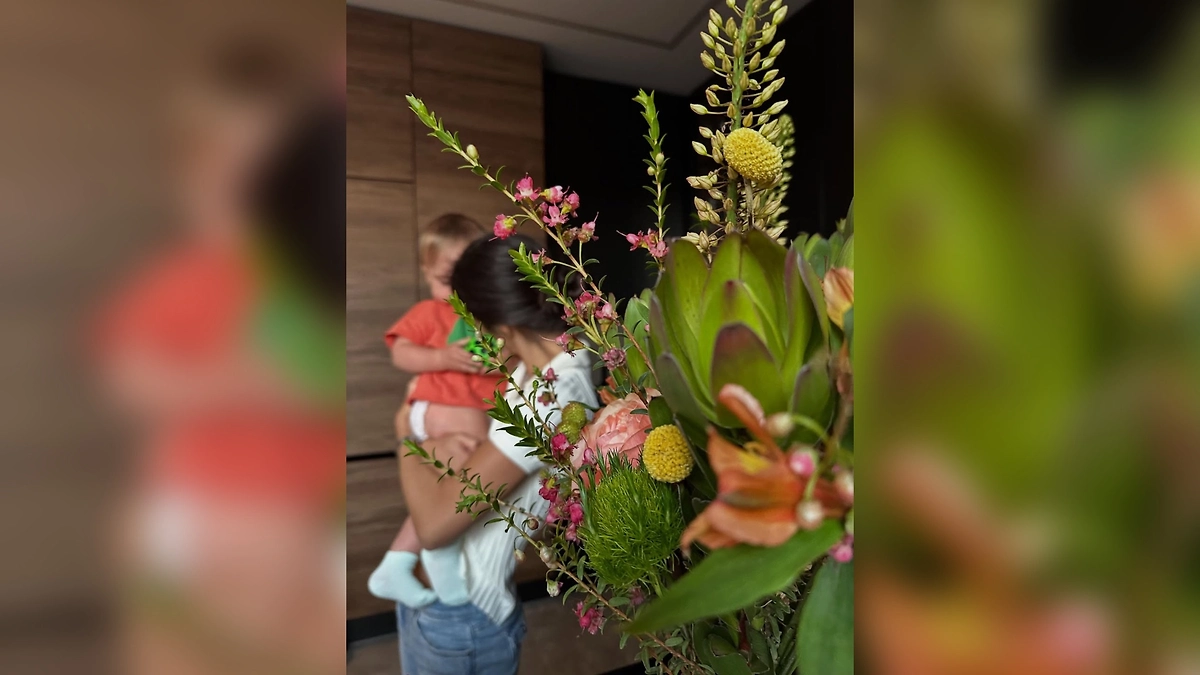 Александр Петров и его супруга Виктория отпраздновали первый день рождения сына. Фото © Instagram (признан экстремистской организацией и запрещён на территории Российской Федерации) / viktoriyaantonova_