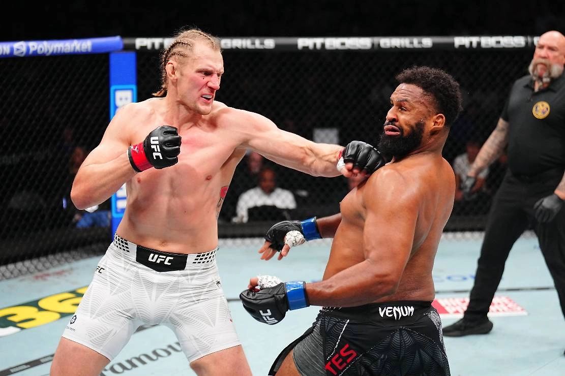 Бой Волкова с Кортеса-Акостой. Фото © Telegram / UFC Eurasia