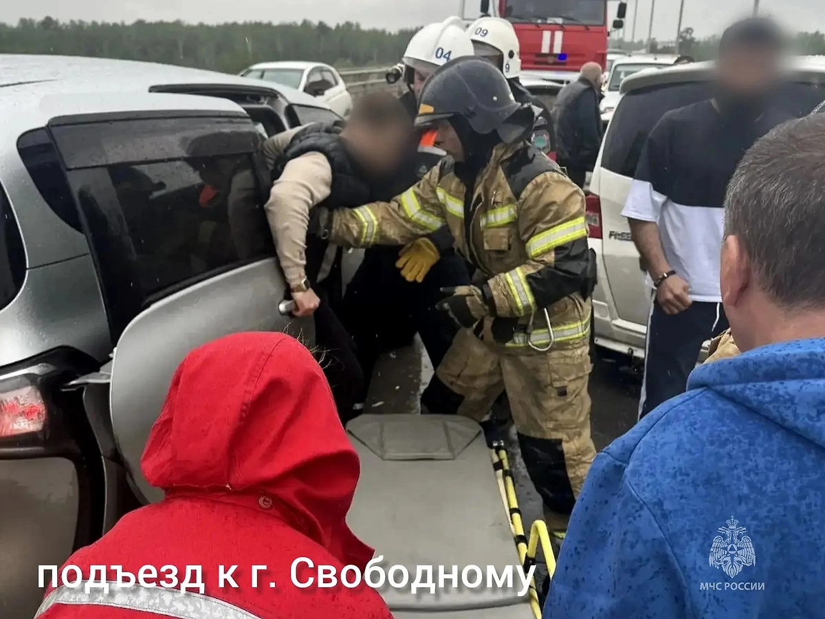 В лобовом ДТП под Свободным в Амурской области погиб водитель. Фото © MAX / МЧС Амурской области