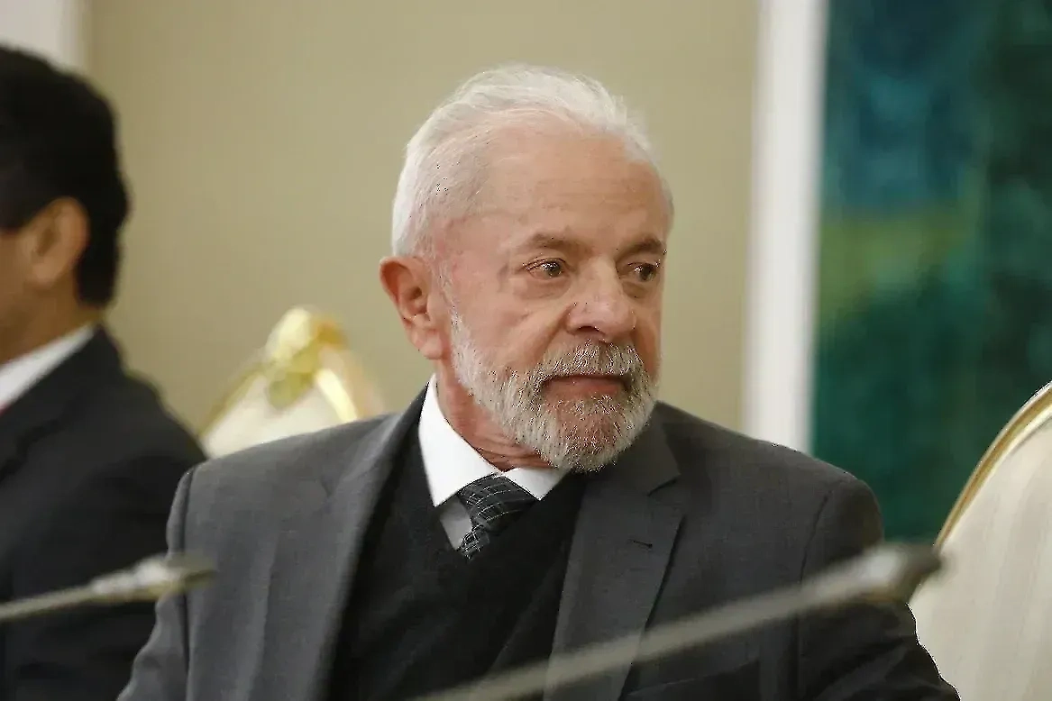 Лула да Силва начал курс лучевой терапии после удаления образования на голове