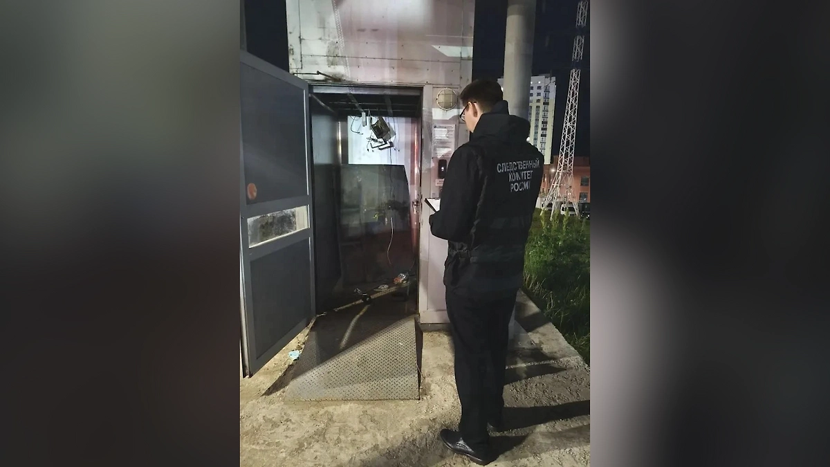 Во Владимире женщина с коляской упала в шахту лифта надземного перехода. Фото © MAX / Следком Владимирской области