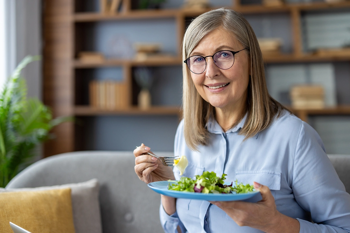 Летний рацион после 50: какие продукты добавить в меню. Обложка © Shutterstock / FOTODOM / voronaman