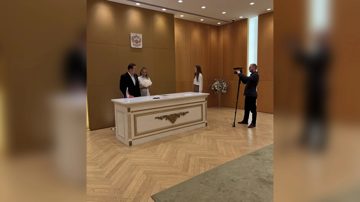 Тимофей Майоров и Алиса. Фото © Instagram (признан экстремистской организацией и запрещён на территории Российской Федерации)/ timofei_lumipolar