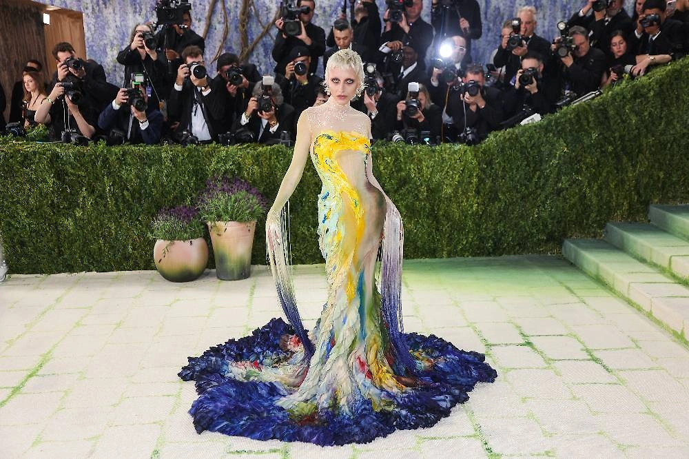 Наряд Эммы Чемберлен признали на Met Gala 2026 лучшим. Фото © ТАСС / ЕРА / SARAH YENESEL