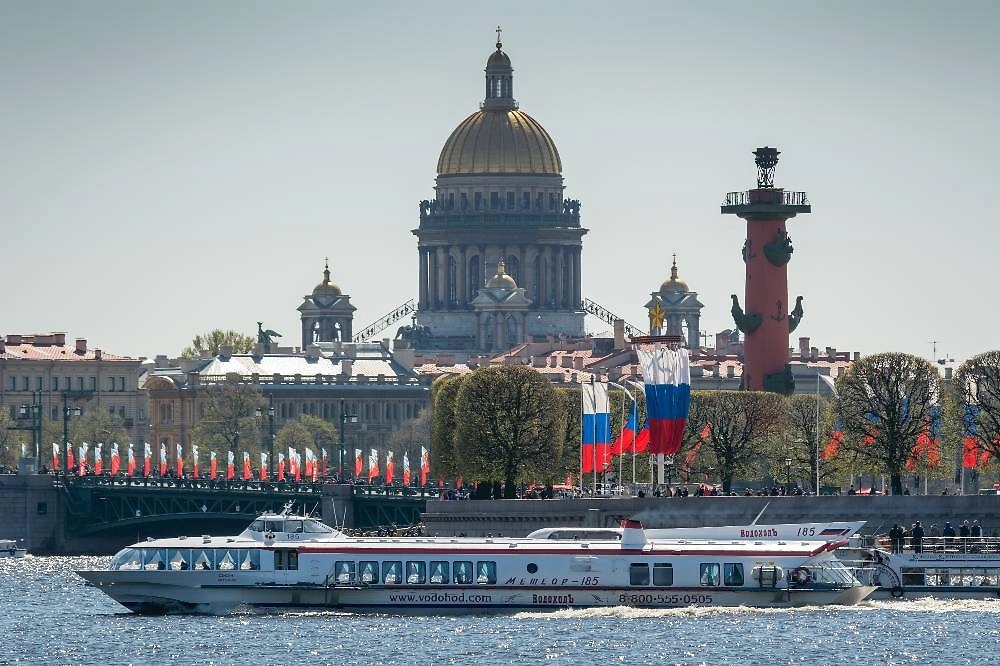Празднование Дня Победы в Санкт-Петербурге 2026: парад, полк и салют. Фото © ТАСС / Александр Рощин