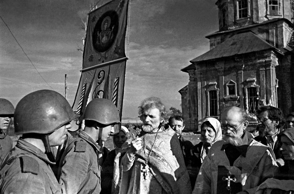 Священники на войне: как духовенство разделило тяготы с народом. Фото © РИА Новости / Семён Альперин
