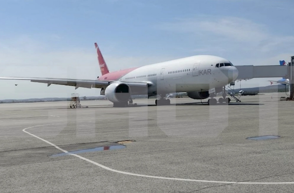 Более 400 туристов застряли в Екатеринбурге из-за поломки Boeing. Фото © SHOT