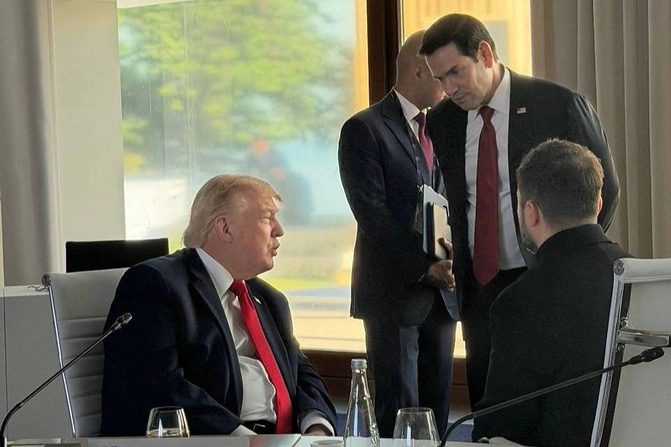 Зеленский обнародовал фото встречи с делегацией из США. Фото © Telegram / Zelenskiy / Official