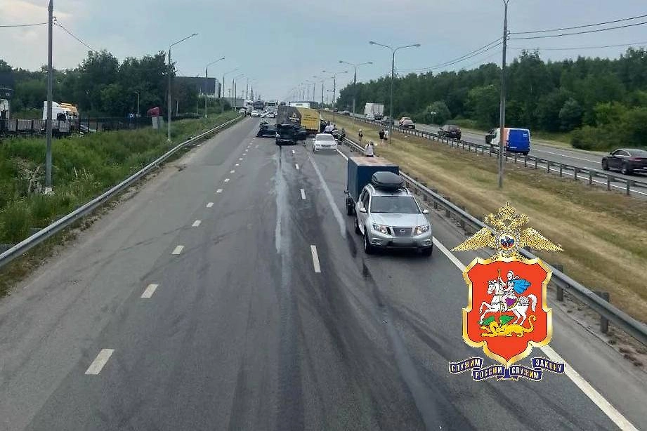 Последствия ДТП на трассе М-5 «Урал» в Подмосковье. Фото © Telegram / Подмосковная полиция