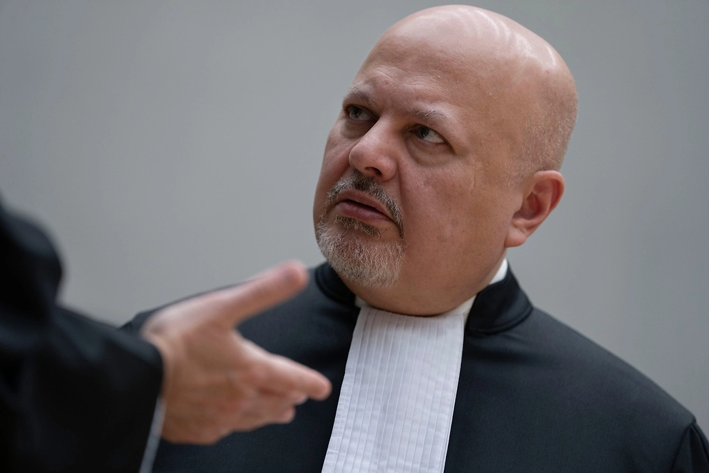 В МУС потребовали уволить прокурора Хана, выдавшего «ордер» на «арест» Путина В МУС потребовали уволить прокурора Хана, выдавшего «ордер» на «арест» Путина