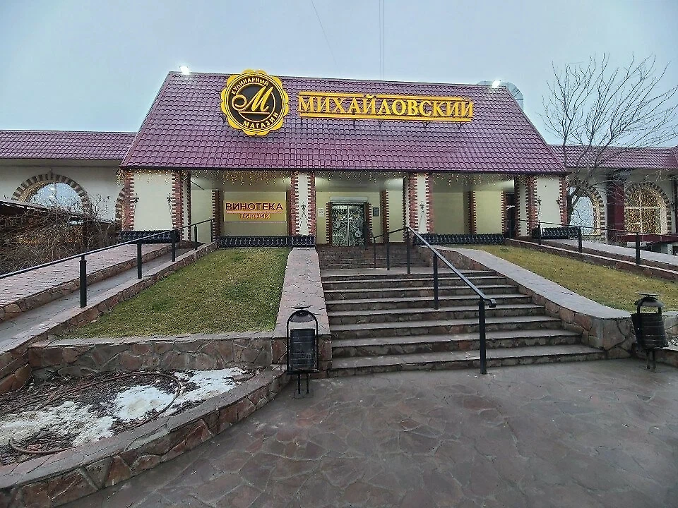 Сальмонеллёзный гастроном в Астрахани продолжает продавать еду