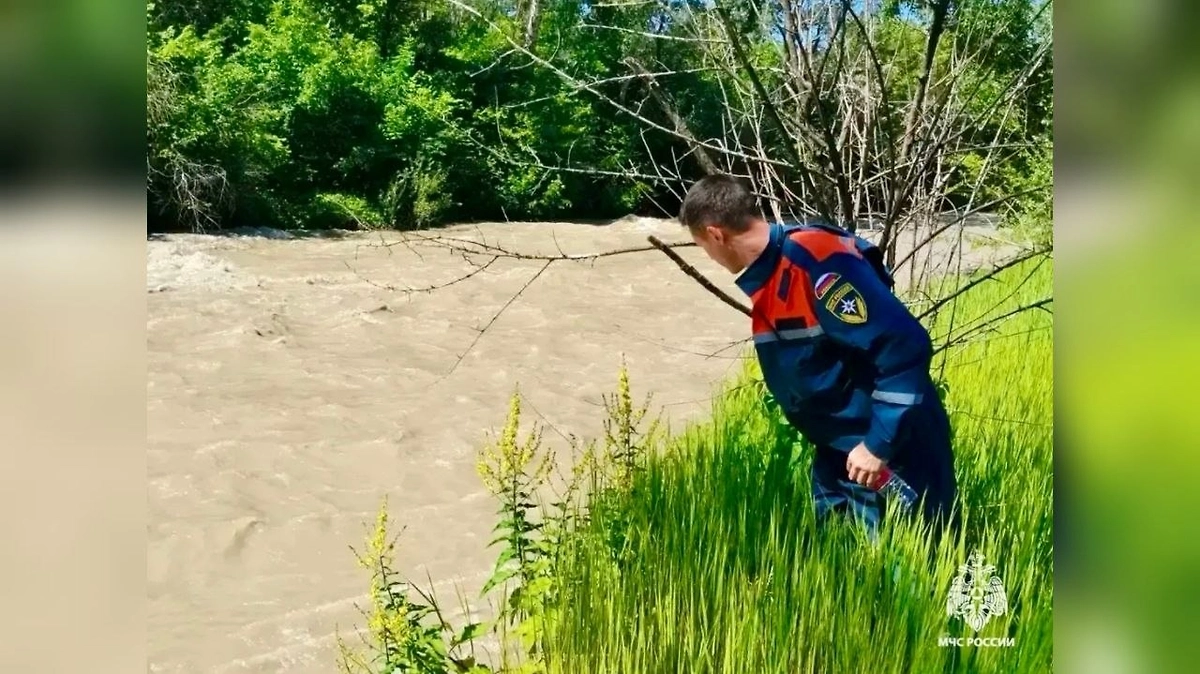 В Ессентуках пятый день ищут 17-летнюю студентку на реке Подкумок. Фото © VK / ГУ МЧС России по Ставропольскому краю