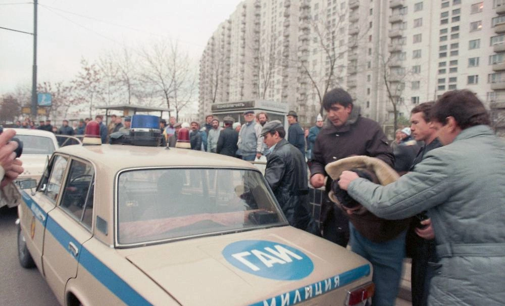 В парке патрульных автомобилей ГАИ в основном были отечественные автомобили. Фото ©&nbsp;ТАСС / Геннадий Хамельянин, Алекс Шогин