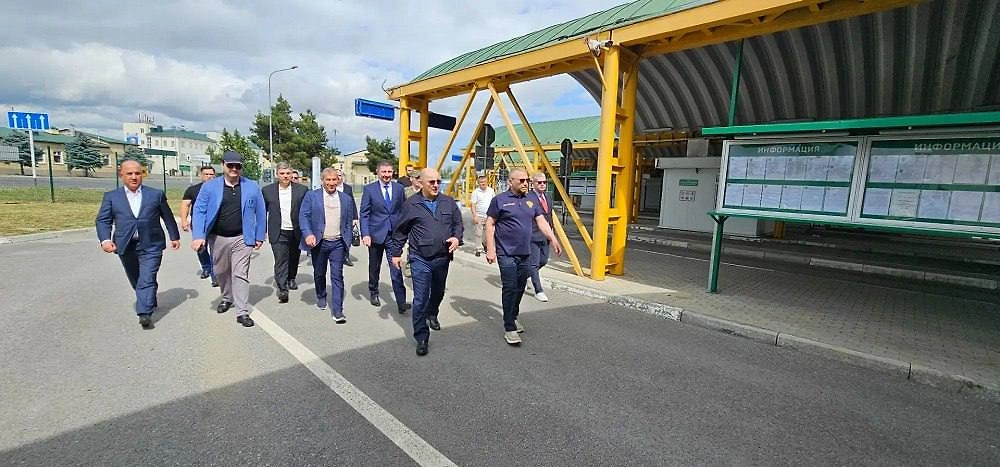 Пикалёв проверил ключевые погранпереходы в Дагестане. Фото © Пресс-служба ФТС России