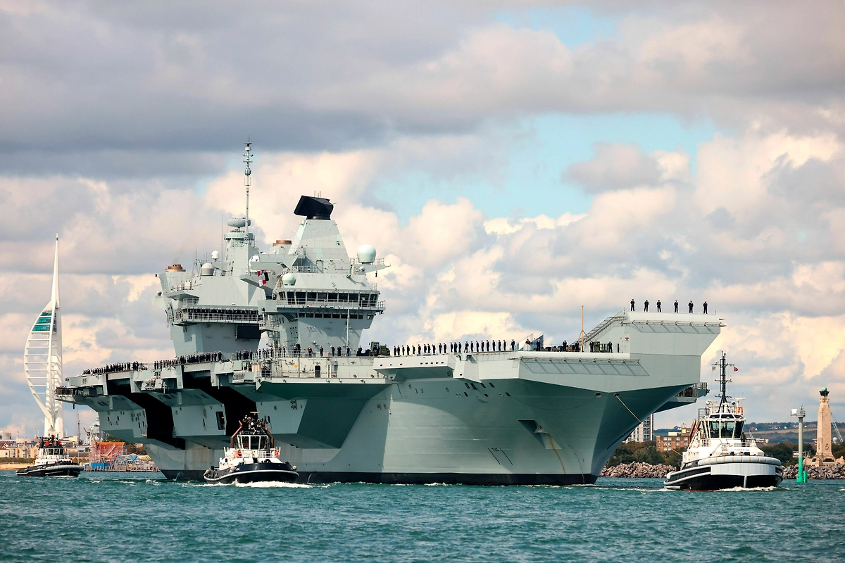 Авианосец «Принц уэльский». Обложка © X / Royal Navy
