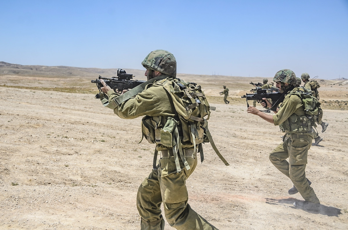 Обложка © Shutterstock / FOTODOM / Alex Lerner