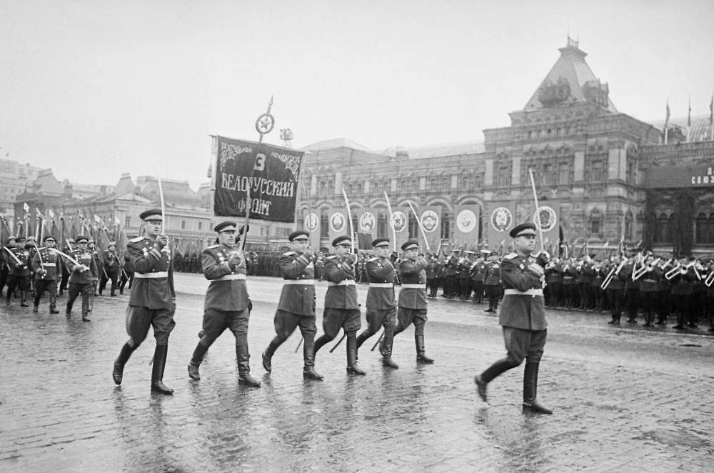 24 июня 1945 года в Москве: Как прошёл первый Парад Победы после войны. Фото © ТАСС / Макс Альперт